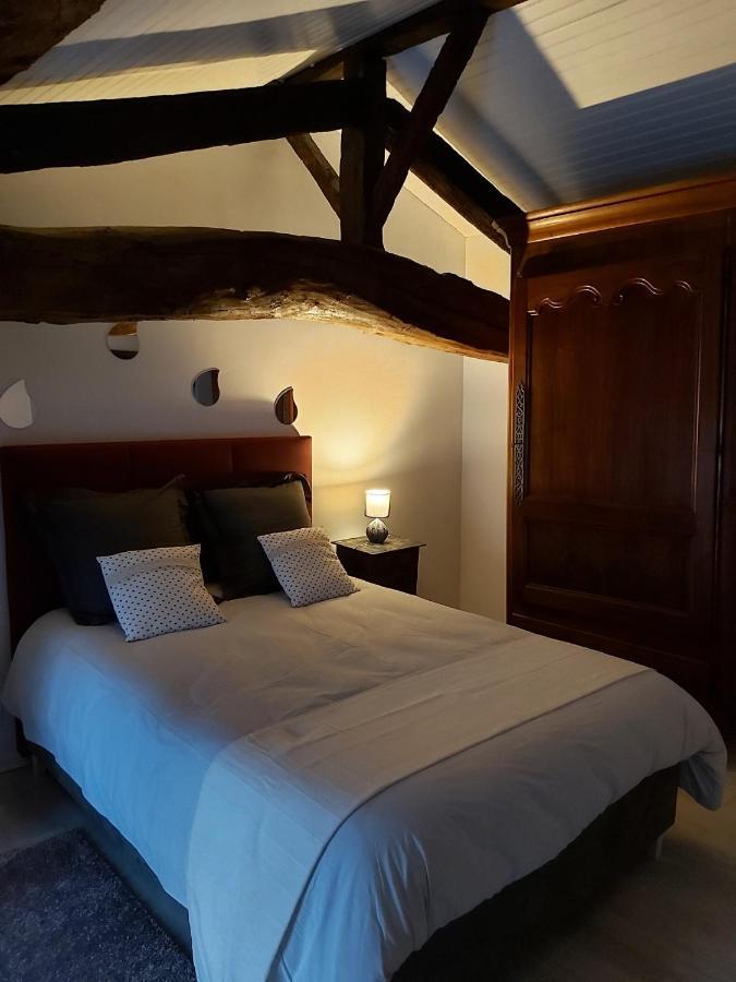 Logis Des Bessons Migron Exterior foto